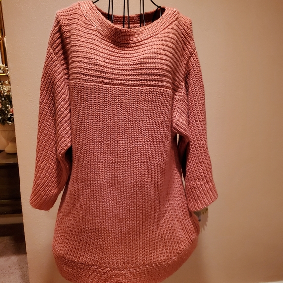 New York & Company Sweaters - New York and company Rust sweater With Sequin Accents